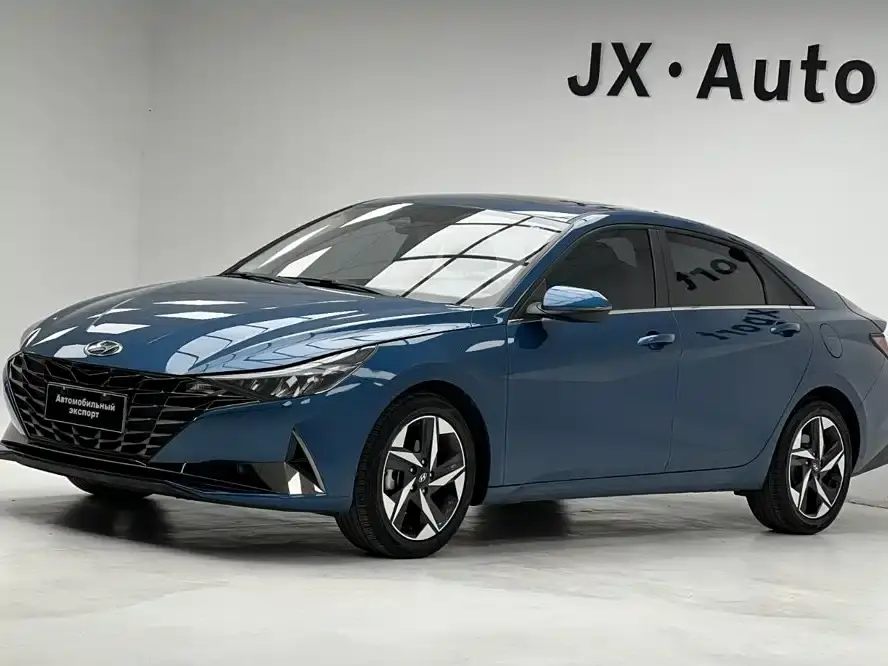 Hyundai Elantra 1.5L CVT LUX Premium Edition 2022