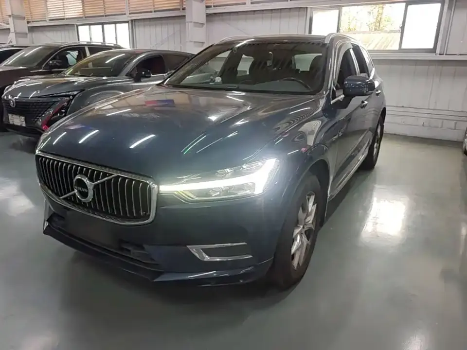 Volvo XC60 T5 AWD Momentum 2021