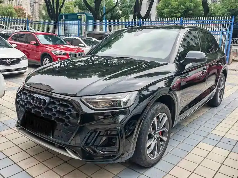 Audi Q5L Model 40 TFSI Luxury Dynamic 2024