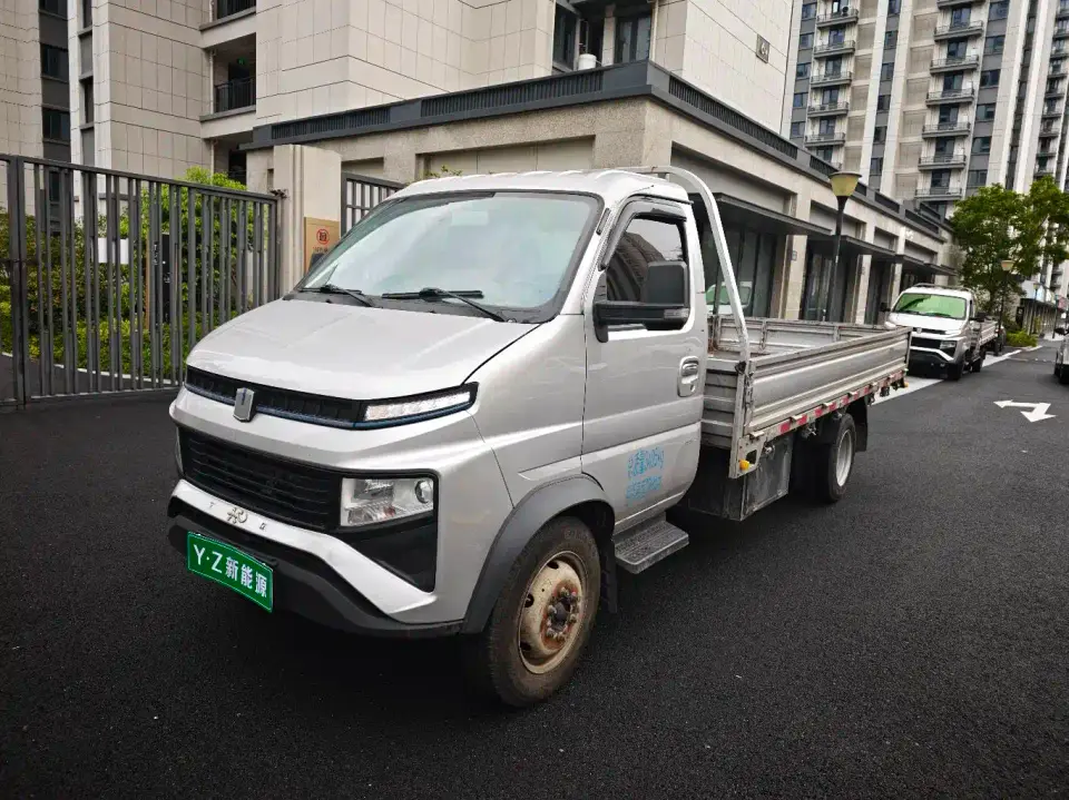 Yuan Cheng Farizon FR F3E Flatbed CATL 55.7kWh 2024