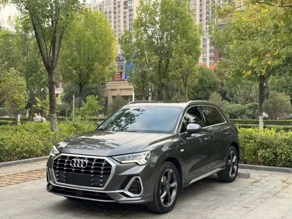 Audi Q3 35 TFSI Fashion Dynamic (1.4T) 2023