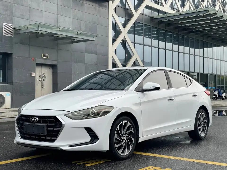 Hyundai Elantra 1.5L CVT Smart Style·Elite 2020