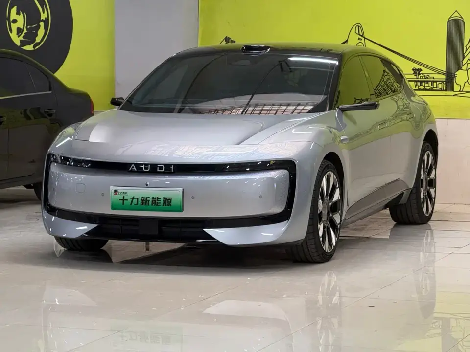 Audi E5 Sportback Model Base Version 2025