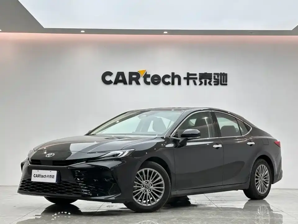Toyota Camry Hybrid 2.0HGVP Luxury Edition 2025