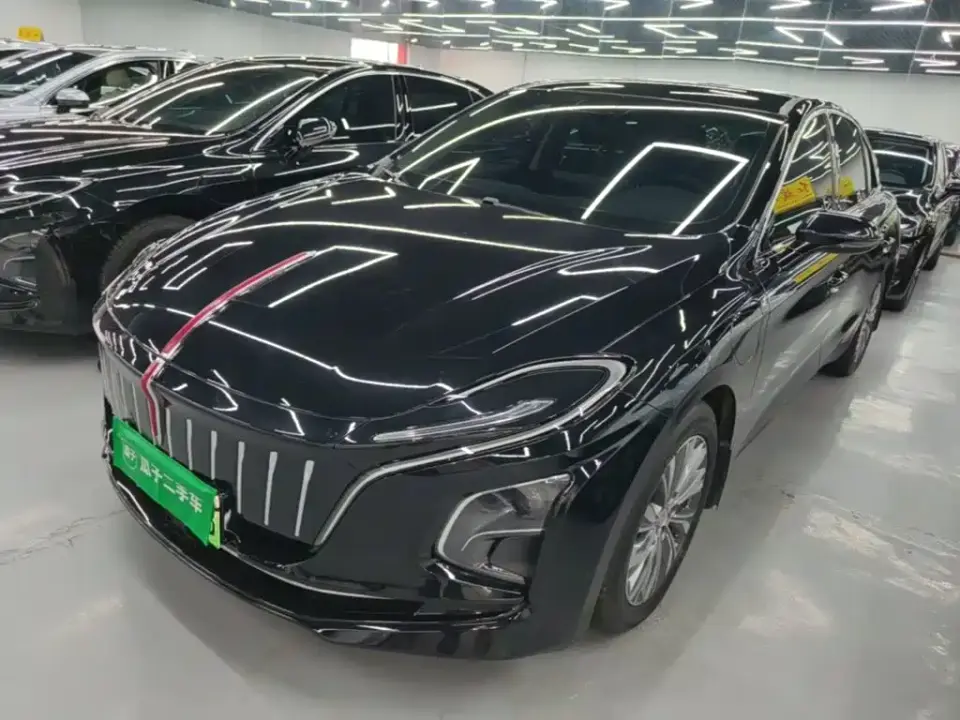 Hongqi E-QM5 431km Charging Enjoyment Edition 2023