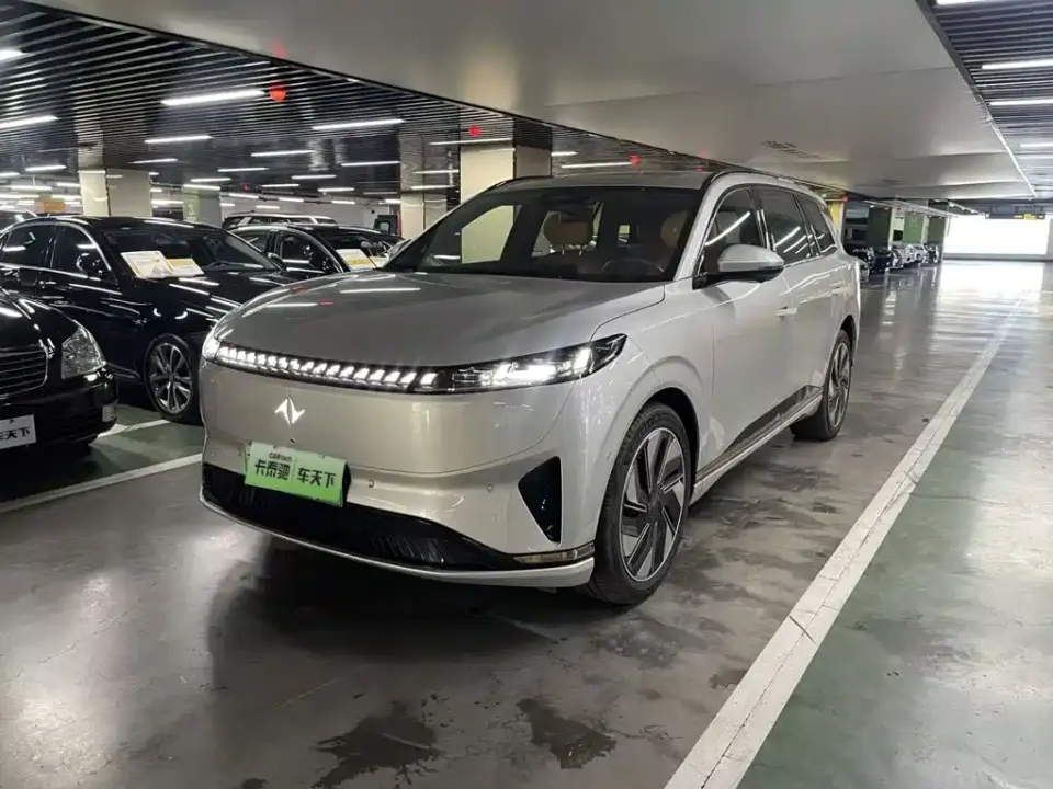 Dongfeng Yipai eπ008 210Ultra Range Extender 5-Seater 2025