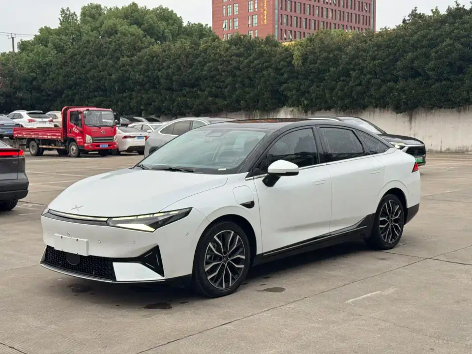 XPeng P5 Model 460E+ 2023