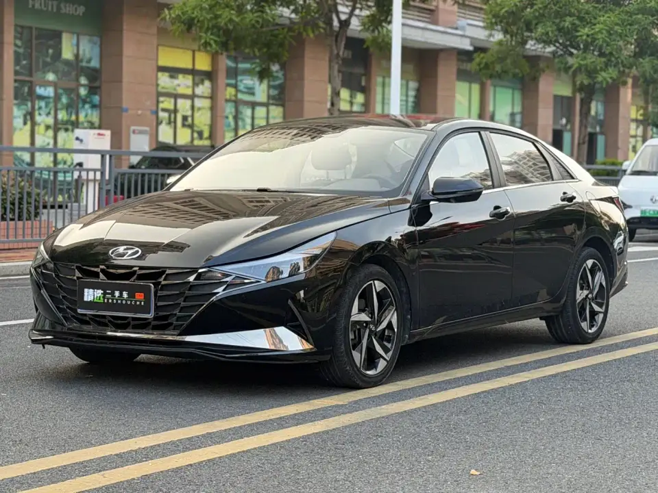 Hyundai Elantra 1.5L CVT LUX Premium Edition 2021