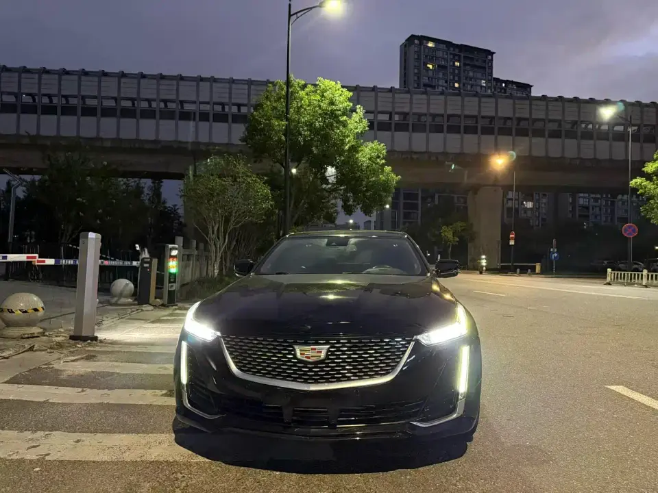 Cadillac CT5 28T Luxury 2021