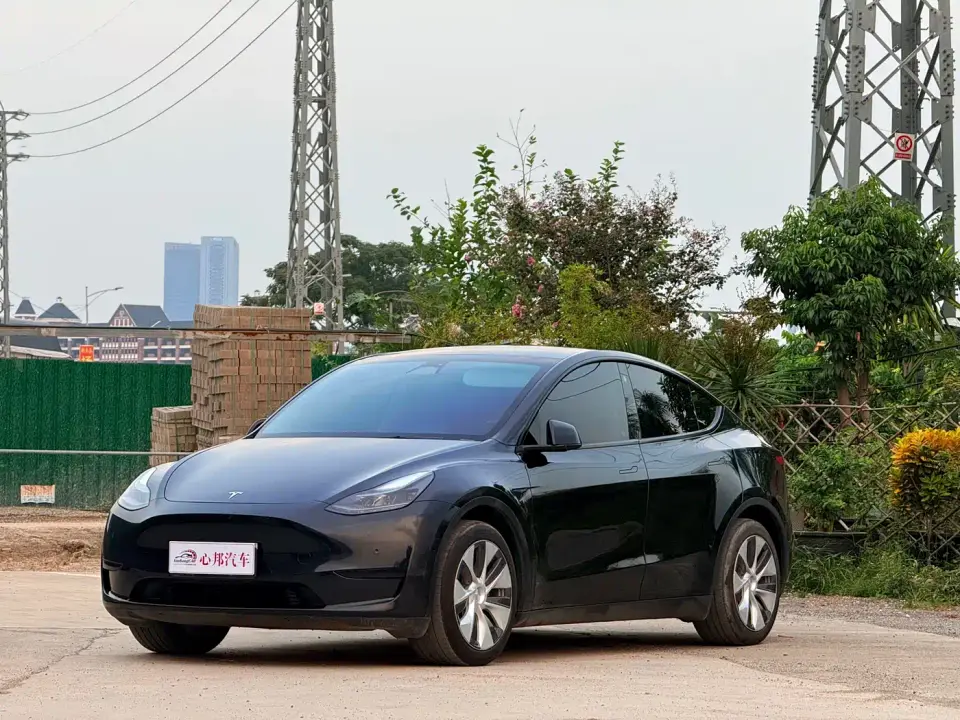 Tesla Model Y Facelift Rear-Wheel Drive Version 2023