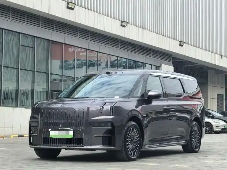 Zeekr 009 7-Seat Aisle AWD Version 108kWh 2025