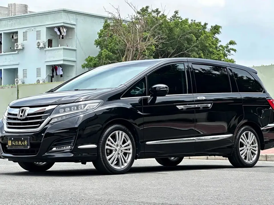Honda Elysion 2.4L Luxury Edition 2019