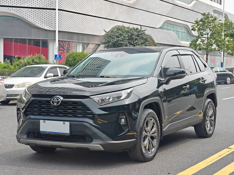 Toyota RAV4 Rongfang 2.0L CVT 2WD Fashion Edition 2023