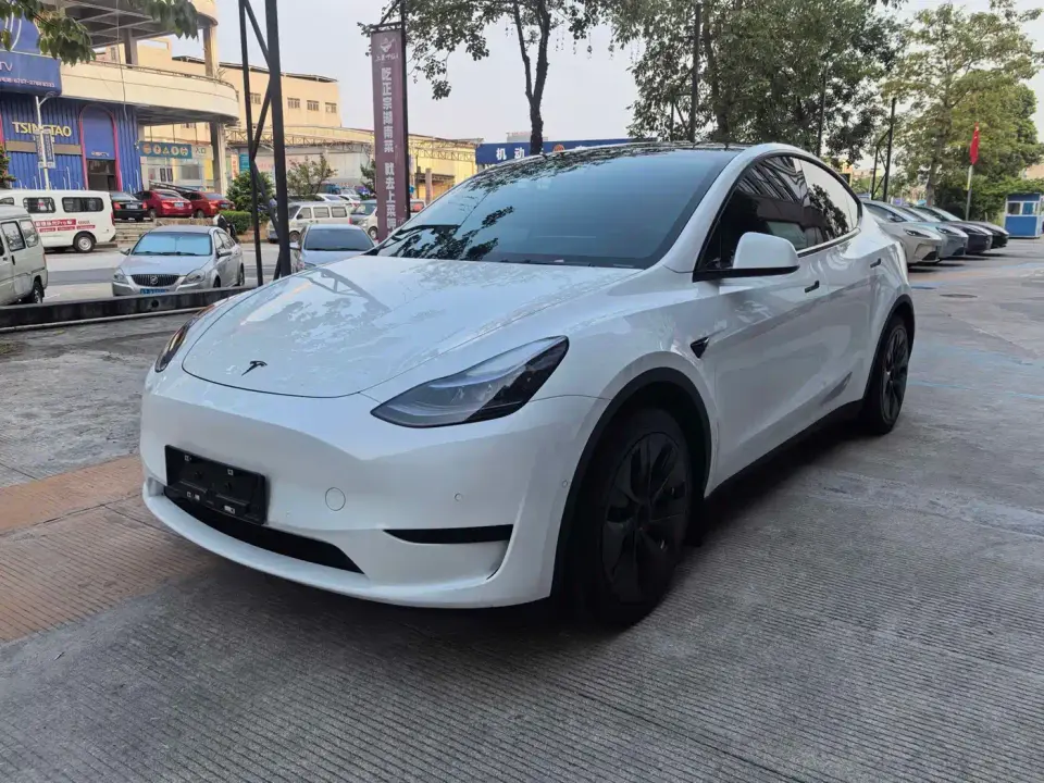 Tesla Model Y Facelift Rear-Wheel Drive Version 2023