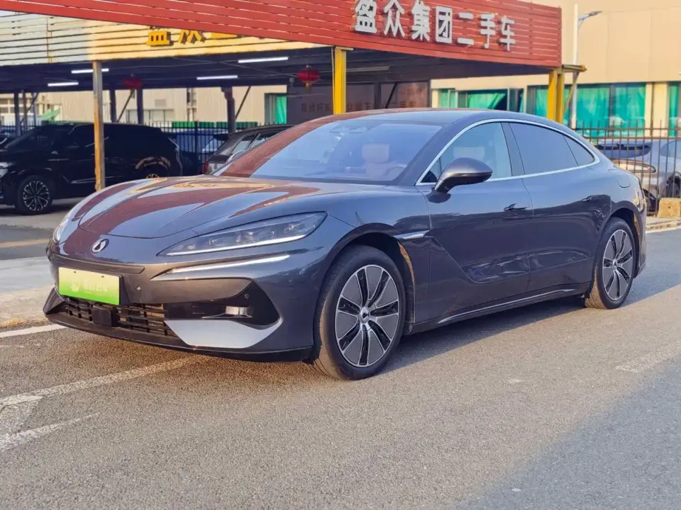 Denza Z9 Model 1100km AWD Max Edition 2024