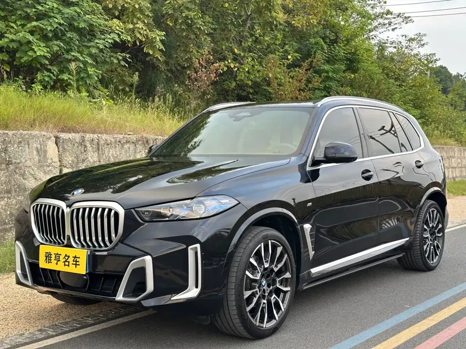 BMW X5 xDrive 40Li M Sport Black Night Package 2024