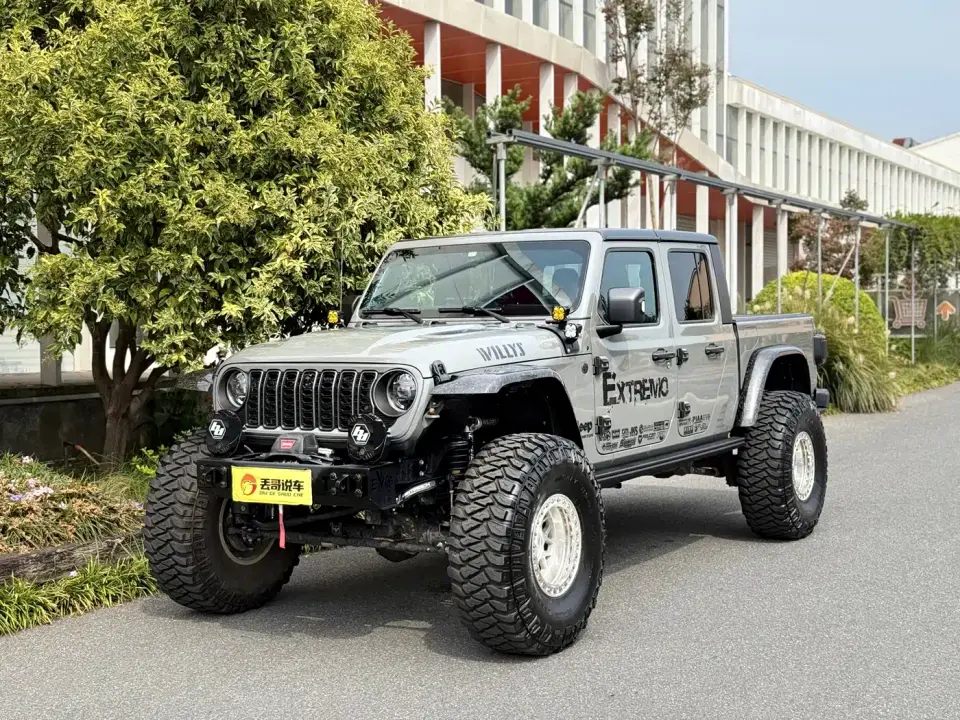 Jeep Gladiator 3.6L Pioneer Edition 2023