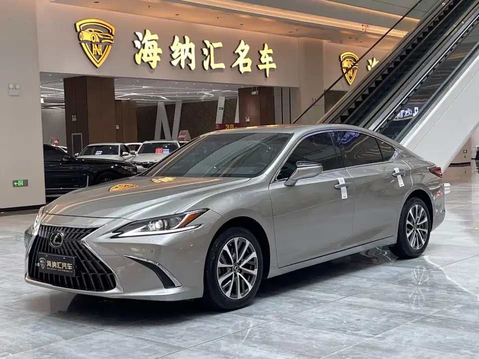Lexus ES 200 Excellence Edition 2023
