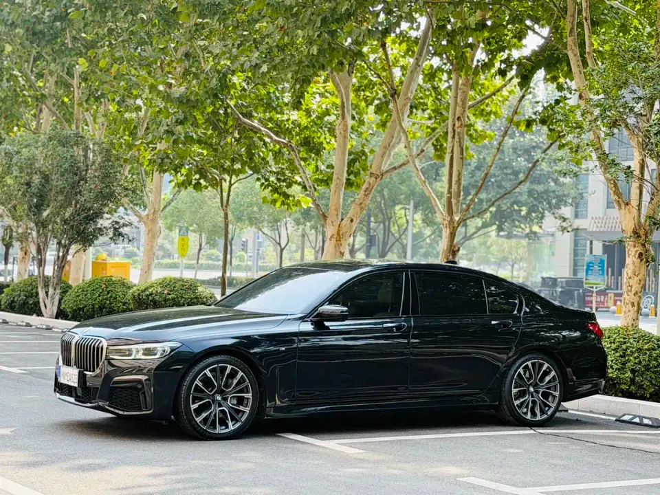 BMW 7 Series Facelift 740Li xDrive Executive M Sport Package 2020