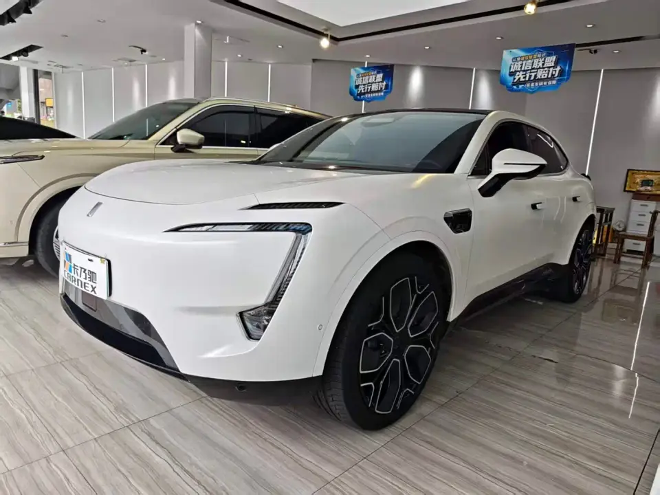Avatr 11 Ultra Long Range Dual Motor Luxury Edition 5-seater 2023