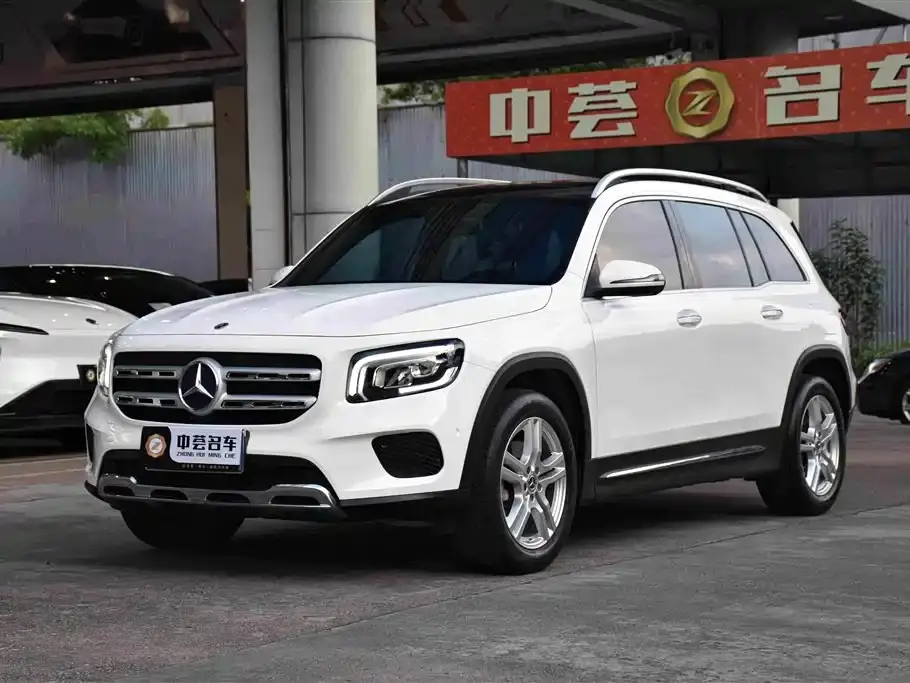 Mercedes-Benz GLB-Class Model GLB 200 Dynamic Edition 2022