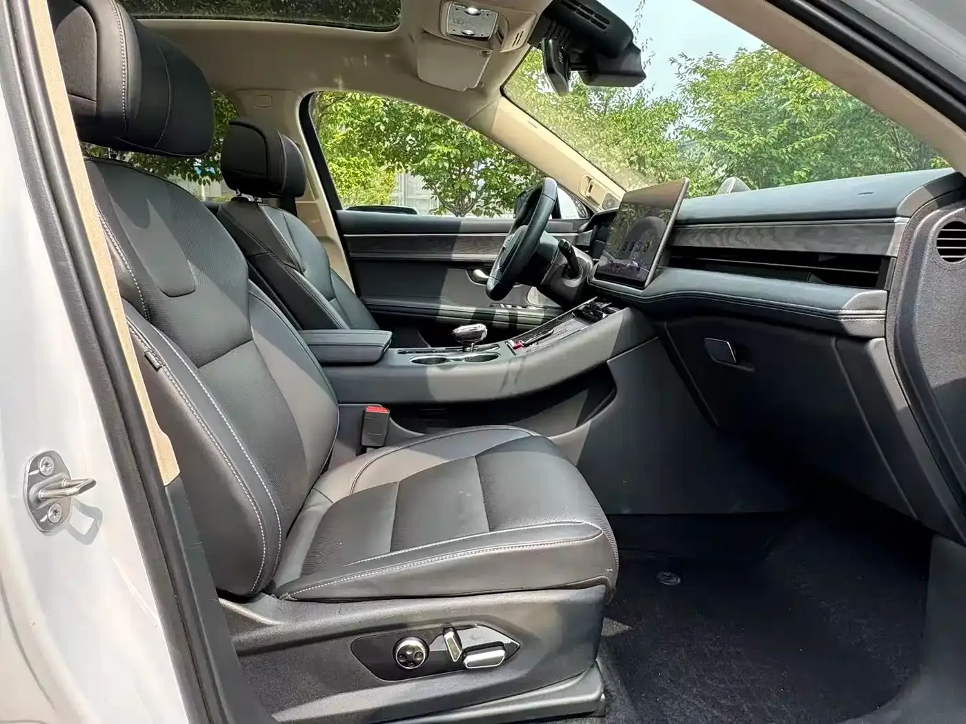 AITO Wenjie AITO M5 Extended Range RWD Smart Drive Edition 2023 — фото 13