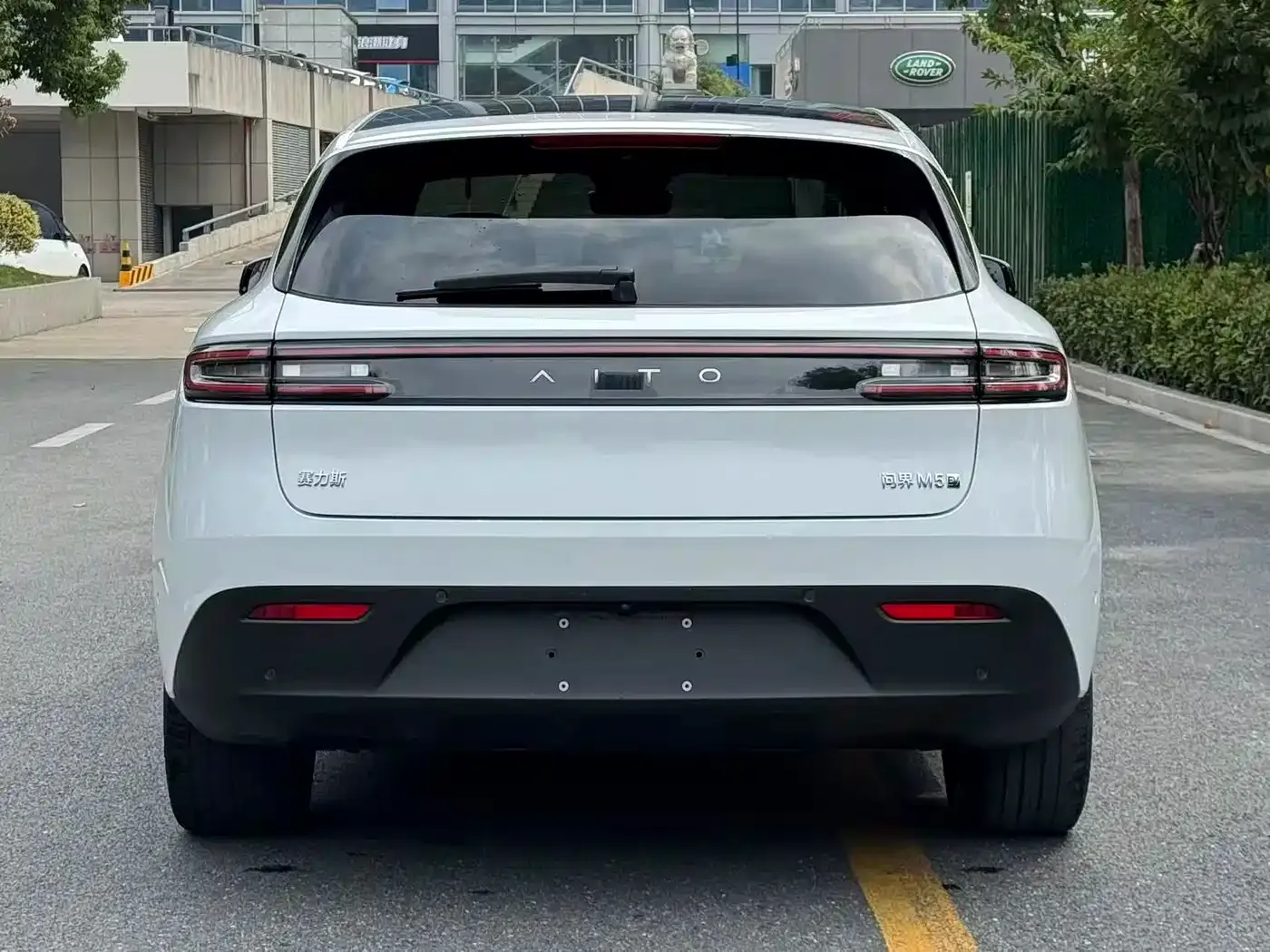 AITO Wenjie AITO M5 Extended Range RWD Smart Drive Edition 2023 — фото 5