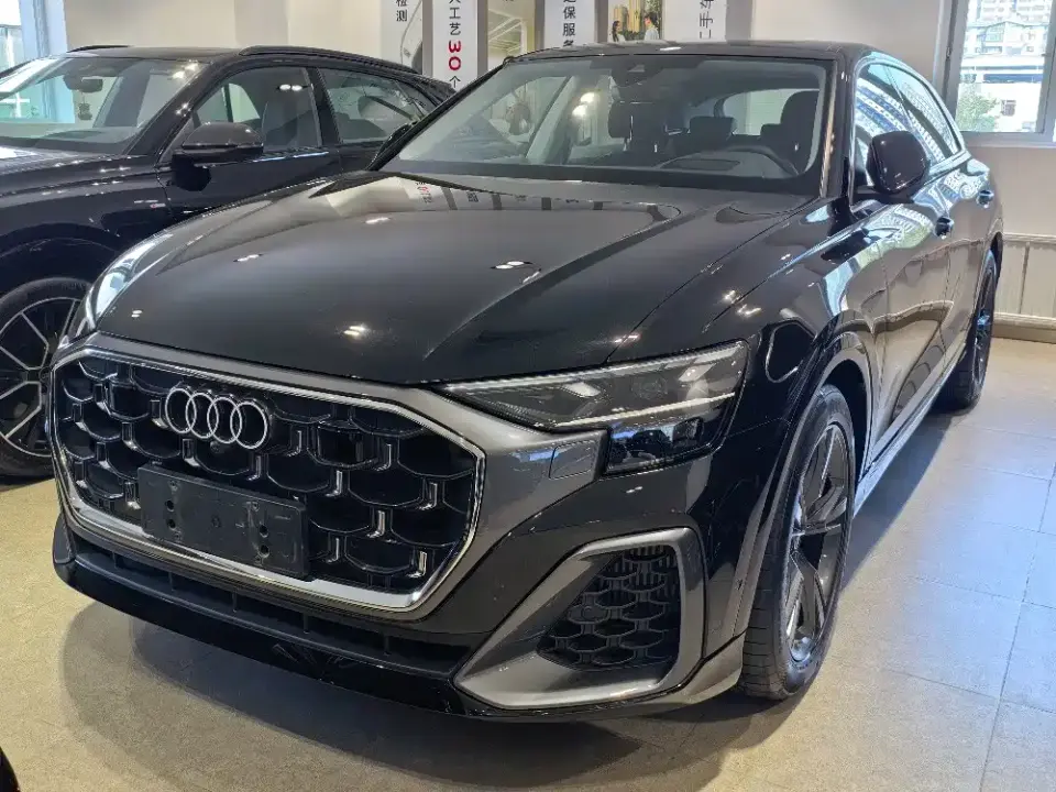Audi Q8 55 TFSI Luxury Sport 2025