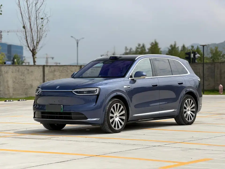 AITO Wenjie AITO M7 Extended Range Base Model 6-Seater 2025