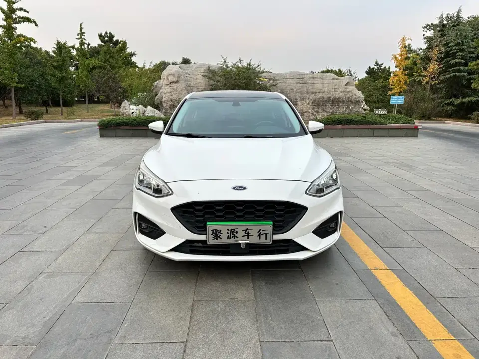 Ford Focus Hatchback EcoBoost 180 Auto Trend Edition 2020