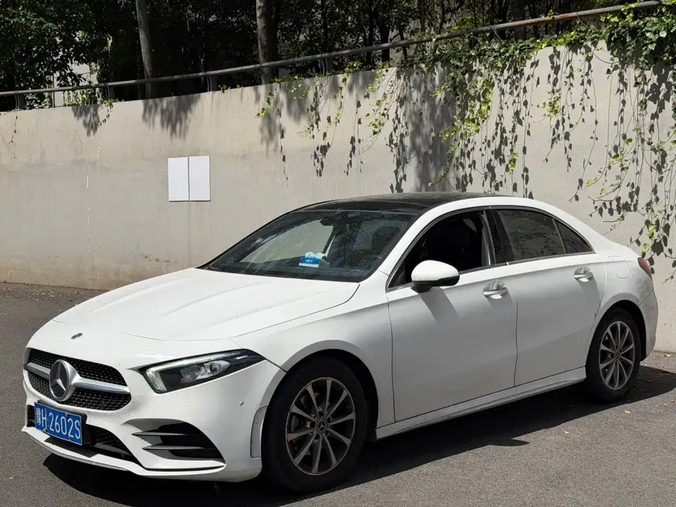 Mercedes-Benz A-Class A 200 L Sport Sedan Fashion Edition 2021