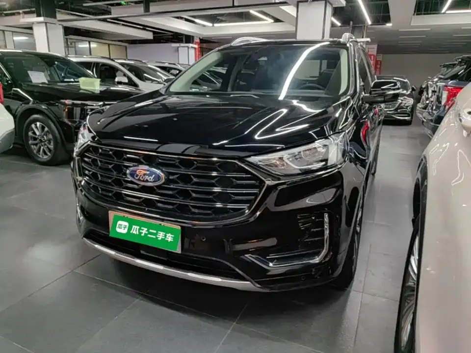 Ford Edge PLUS EcoBoost 245 FWD Luxury Sharp 7-seater 2022