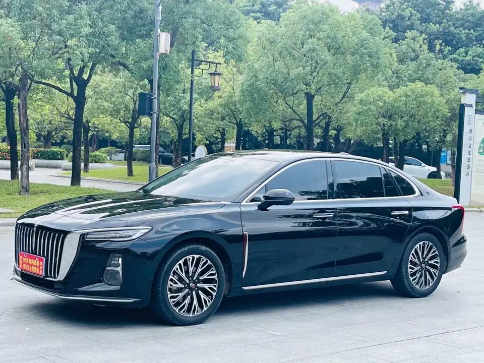Hongqi H5 2.0T Automatic Smart Connect Flag Smooth Edition 2023