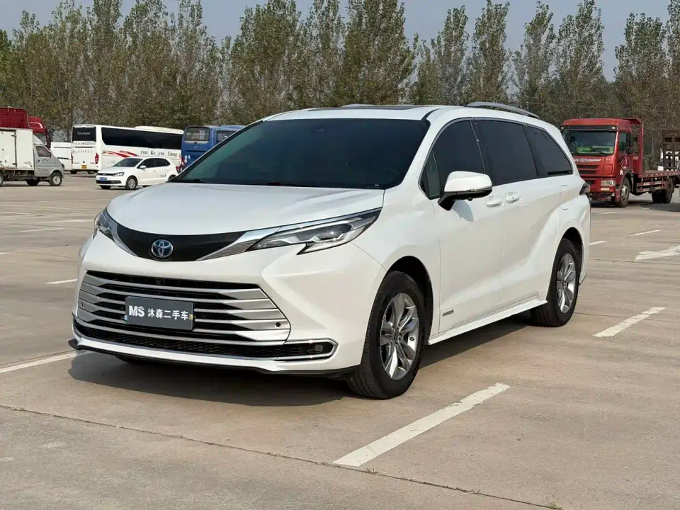 Toyota Sienna 2.5L Hybrid Comfort Edition 2023