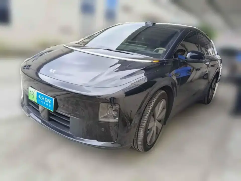Li Auto i6 4WD Base Model 2025