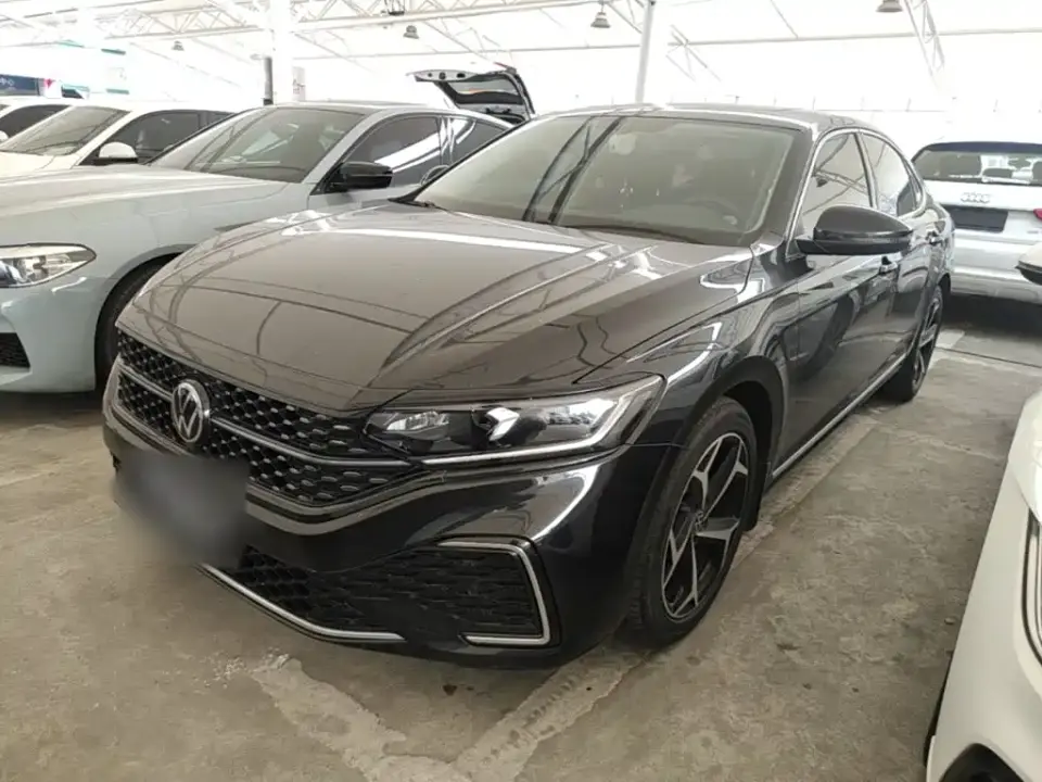 Volkswagen Passat Outstanding 380TSI Starlight Dragon Soaring Edition 2025