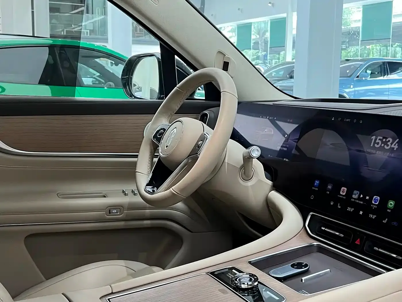 AITO Wenjie AITO M9 Range Extender Max Edition 42kWh 6-seater 2024 — фото 9