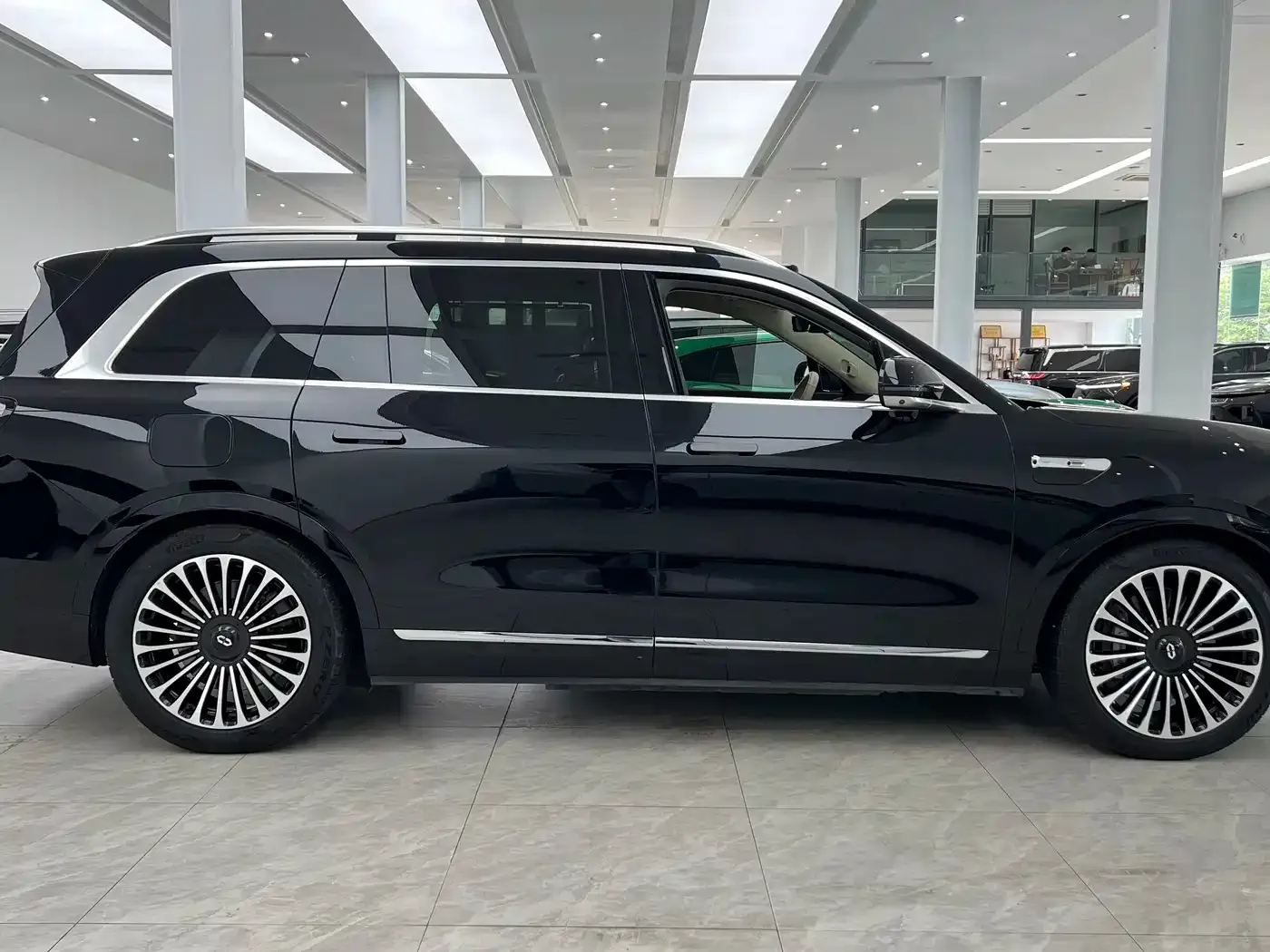 AITO Wenjie AITO M9 Range Extender Max Edition 42kWh 6-seater 2024 — фото 19