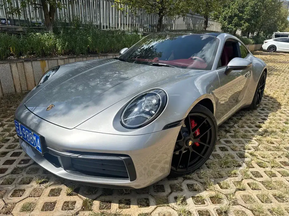 Porsche 911 Carrera 3.0T 2021