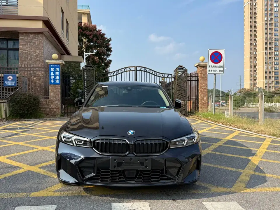 BMW 3 Series 330Li M Sport Night Edition 2025