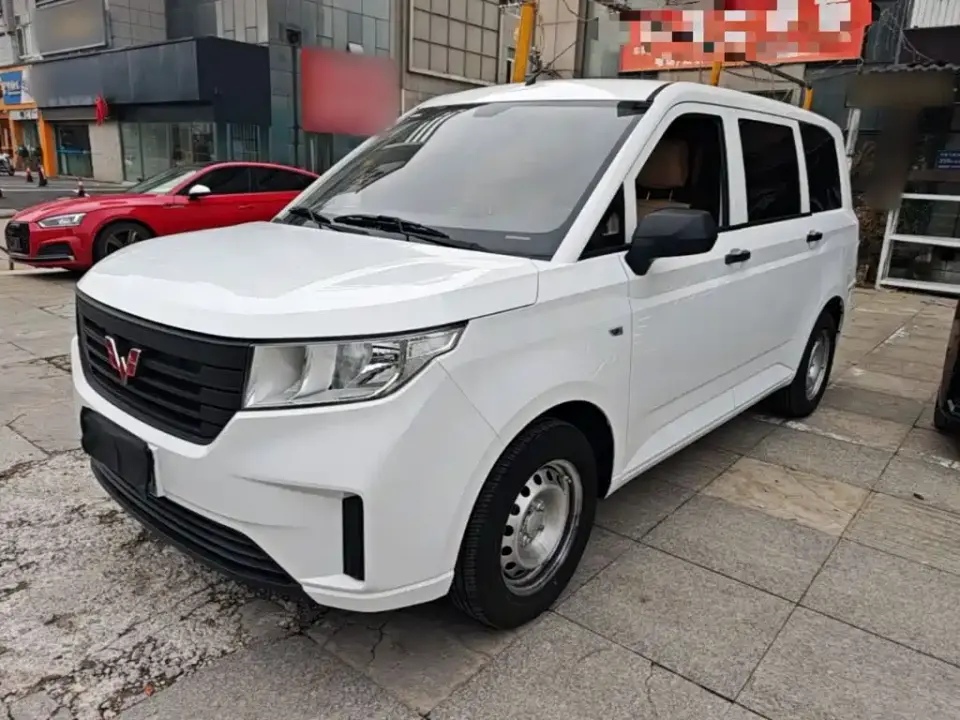 Wuling Motors Wuling Hongguang PLUS 1.5L Manual Standard 5-seater 2024
