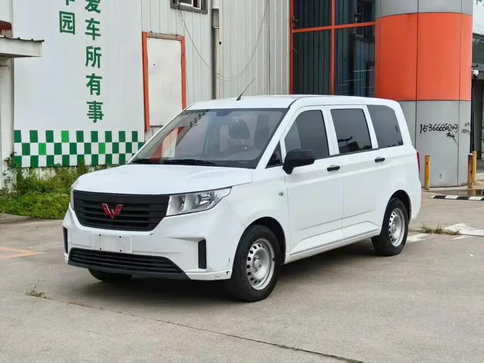 Wuling Motors Wuling Hongguang PLUS 1.5L Manual Standard 5-seater 2021