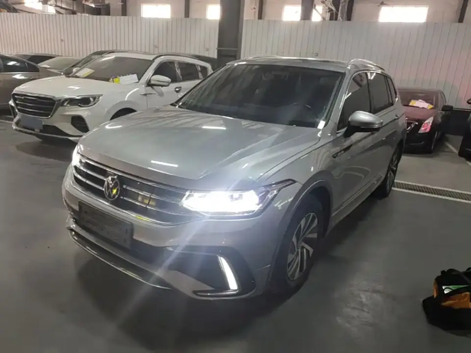 Volkswagen Tiguan L PHEV 430PHEV Plug-in Hybrid Premium 2022