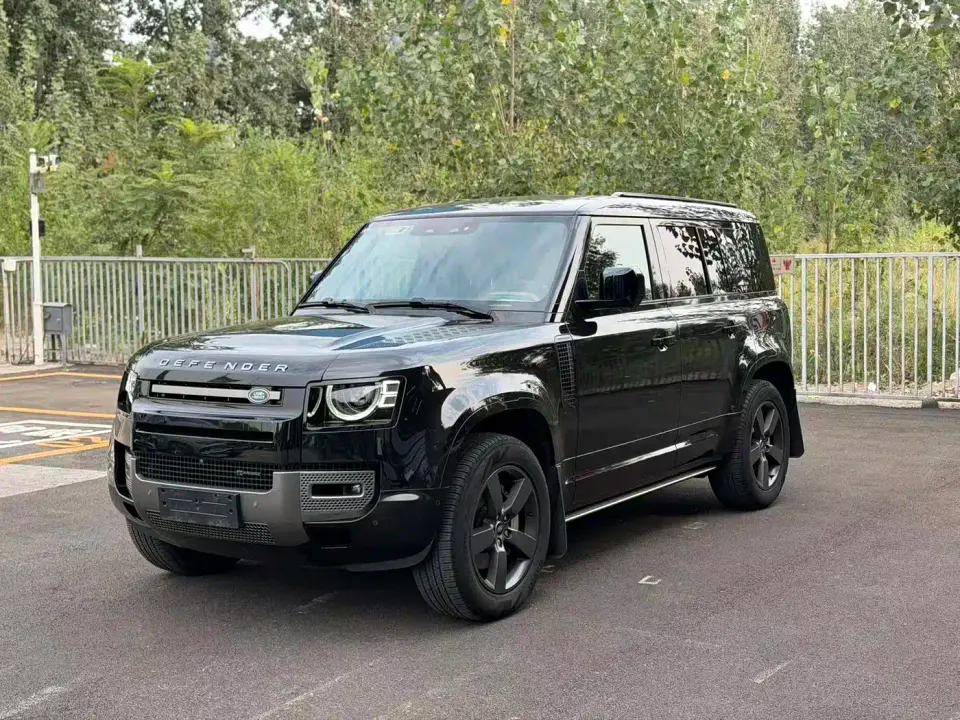 Land Rover Defender Model 110 3.0T P400 X-DYNAMIC HSE 2022
