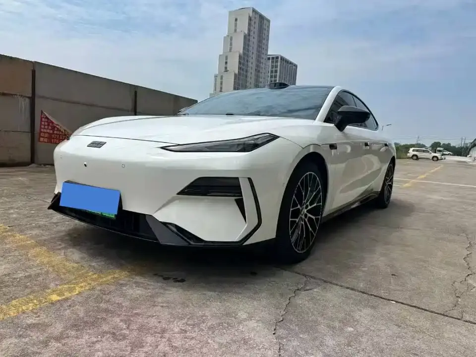 Geely Galaxy Galaxy E8 620km AWD Starship LiDAR Smart Drive Edition 2025