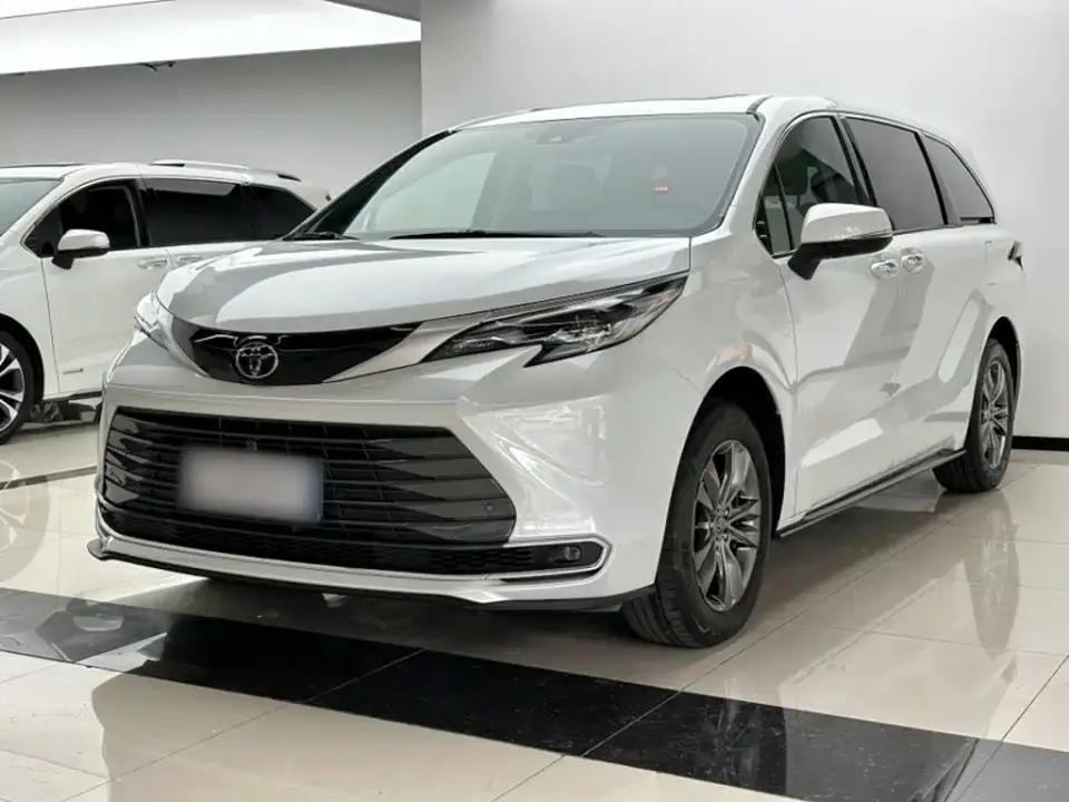 Toyota Sienna 2.5L Hybrid AWD Exclusive Edition 2026
