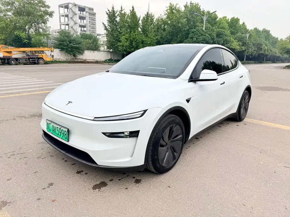 Tesla Model Y Rear-Wheel Drive 2026