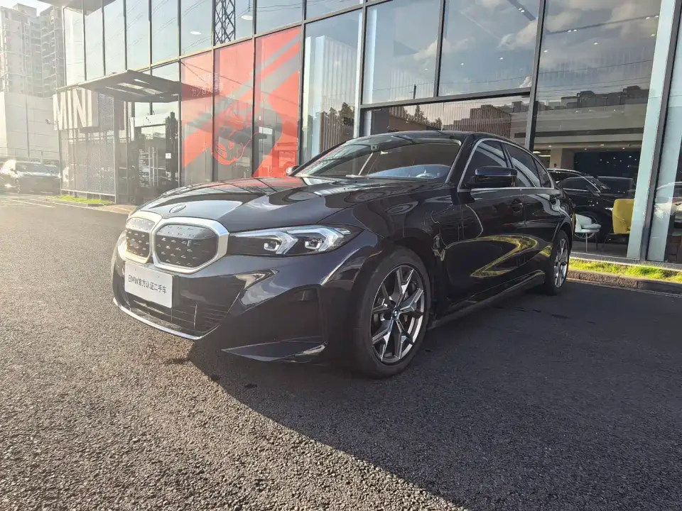 BMW i3 eDrive 35 L 2023