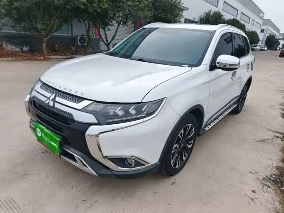 Mitsubishi Outlander 2.4L 4WD Deluxe Edition 7-Seater China VI 2019