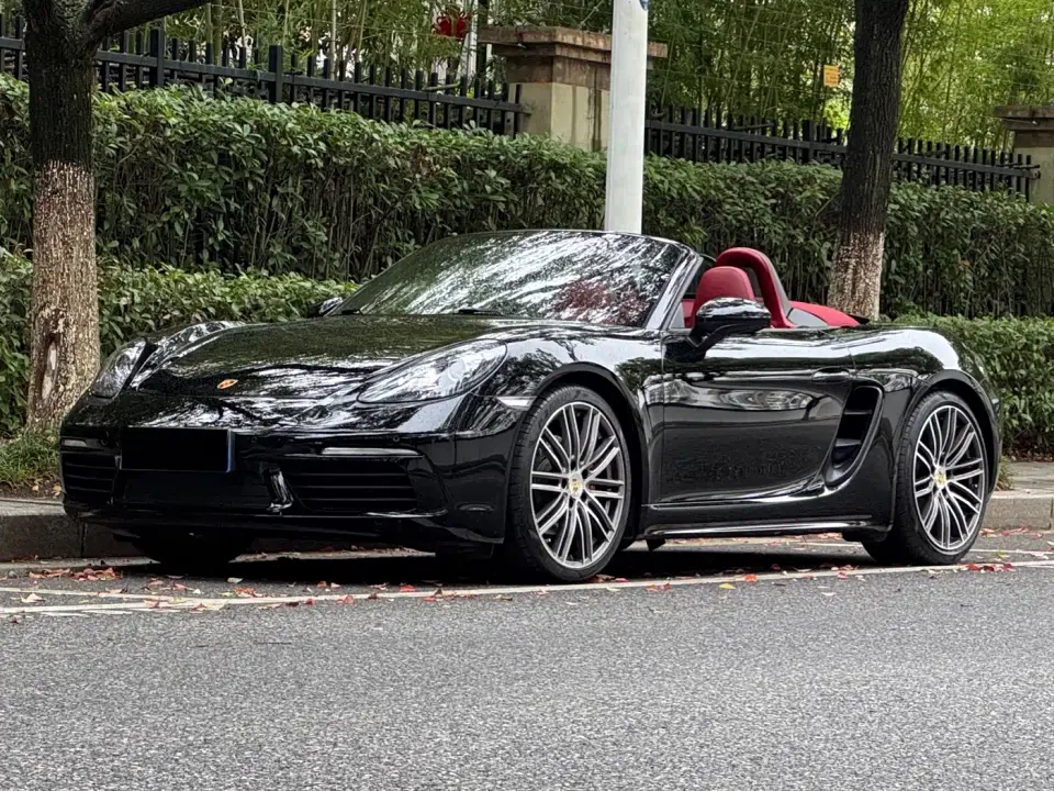 Porsche 718 Boxster 2.0T 2023